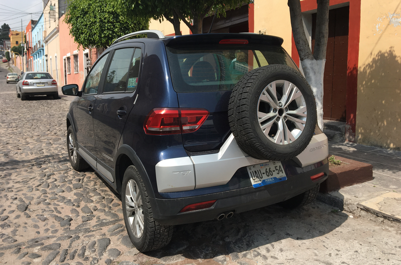 Illustration for article titled The (Mostly) Non-Beetle Cars of the Streets of Puebla, the VW Beetle's Final Home